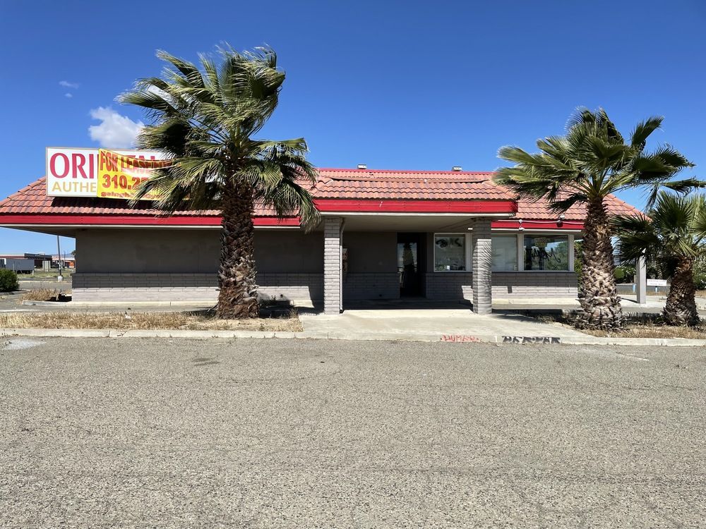 Freestanding Freeway Visible Restaurant + Equipment : 25014 W Dorris Ave, Coalinga, CA 93210